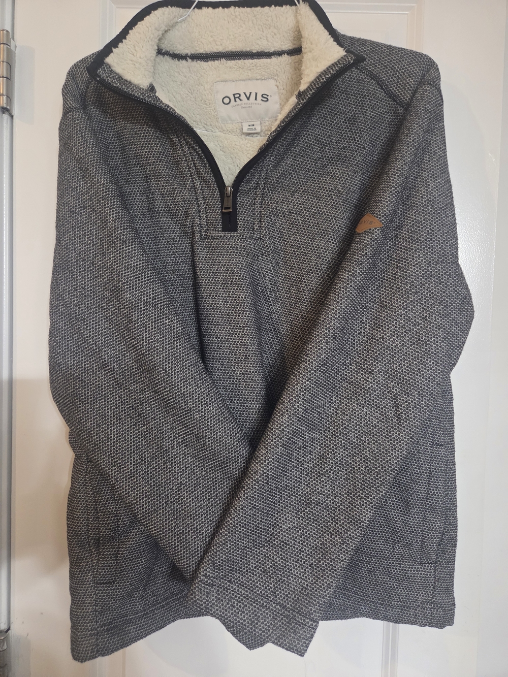 Orvis Men’s Gray Sherpa-Lined Quarter Zip Pullover